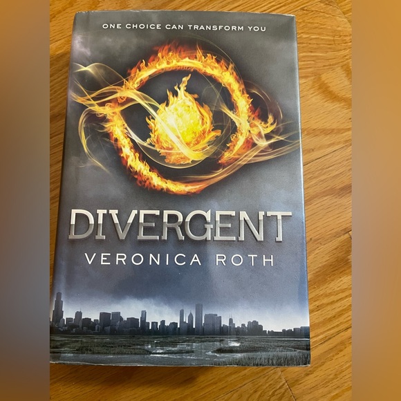 Divergent Series Box Set by Veronica Roth - Picture 3 of 7